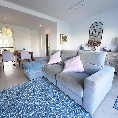 Luz De Conil Is A Modern Next To Playa Fontanilla Casa vacanze