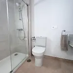 Дом отдыха Luz De Conil Is A Modern Next To Playa Fontanilla