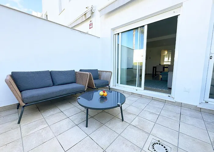 Holiday home Luz De Conil Is A Modern Next To Playa Fontanilla *