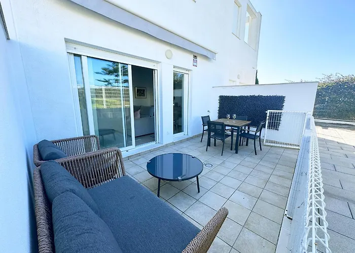 Luz De Conil Is A Modern Next To Playa Fontanilla